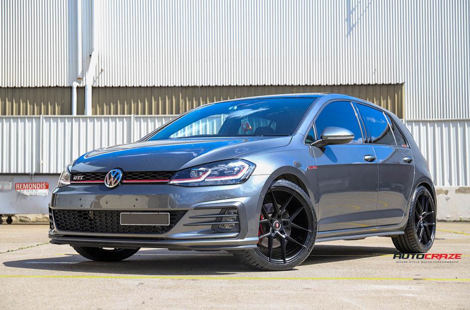 VOLKSWAGEN GOLF IFG 39 BLACK